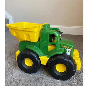 Mega Bloks x John Deere tractor building toy